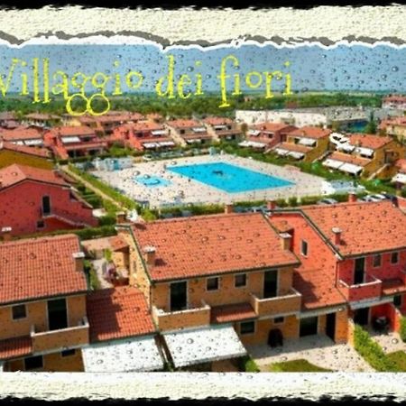 Iris 20 In Posizione Strategica, Indipendente, All'Interno Del Villaggio Dei Fiori Caorle Dış mekan fotoğraf